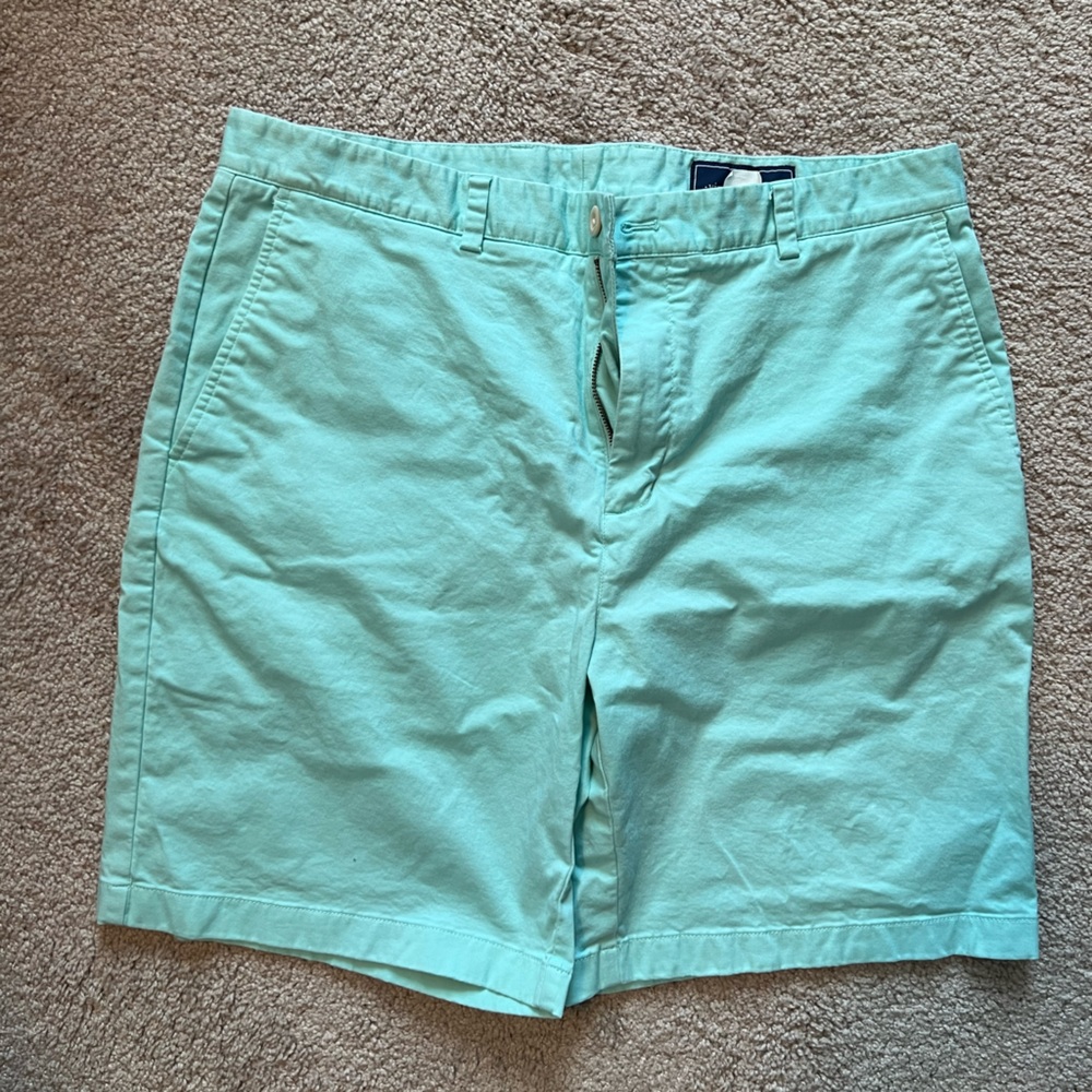 Men’s Vineyard Vines shorts